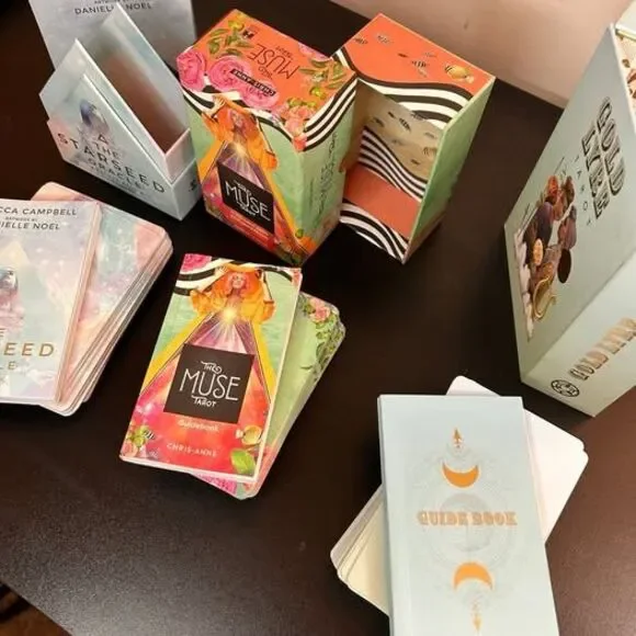 Set of 2 Tarot Card Decks & 1 Oracle Deck - Picture 6 of 10